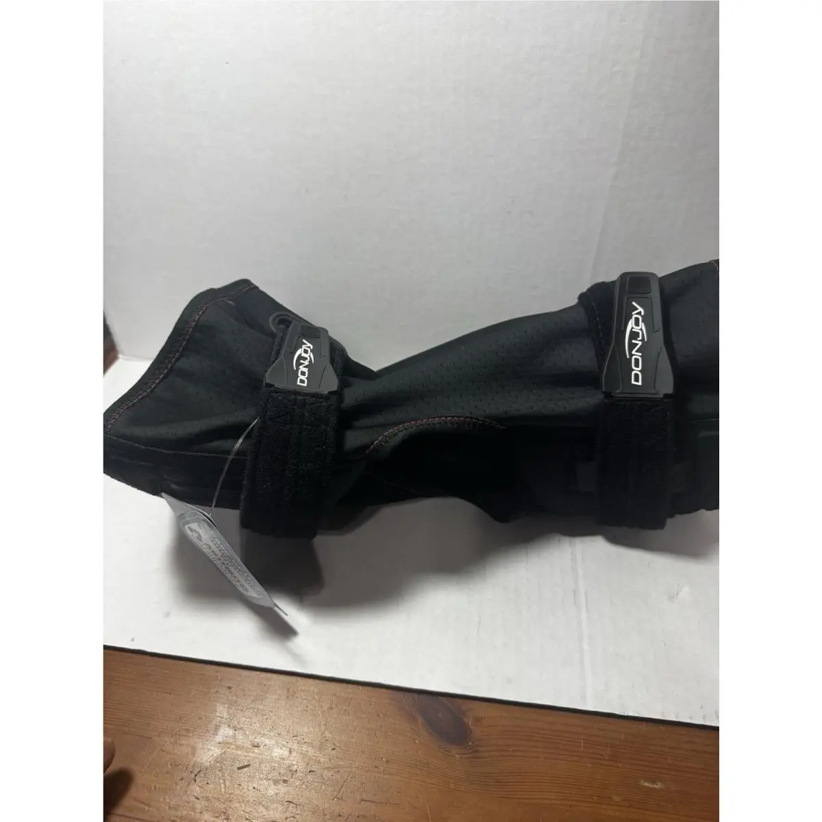Donjoy Adjustable Knee Brace Arthritis Foundation Recommended OA Hinge Support