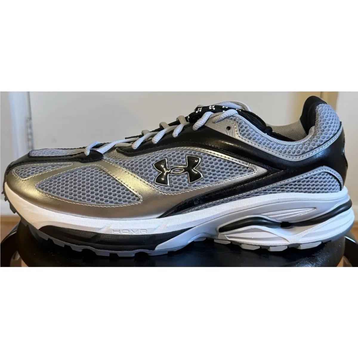 Under Armour Apparition Hovr 3028113-100 Men’s Size 11.5 Friend Family Only