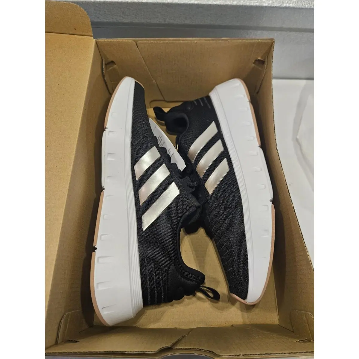 Adidas Women`s Swift Run 23 Size 7 White Black IG0560