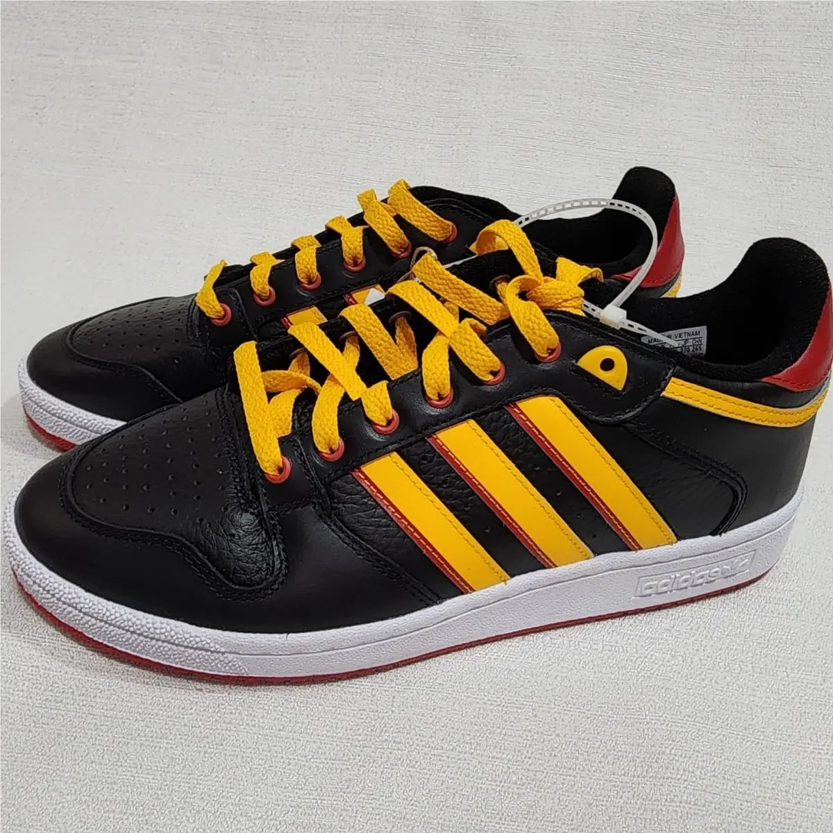 Adidas shoes - Red 0