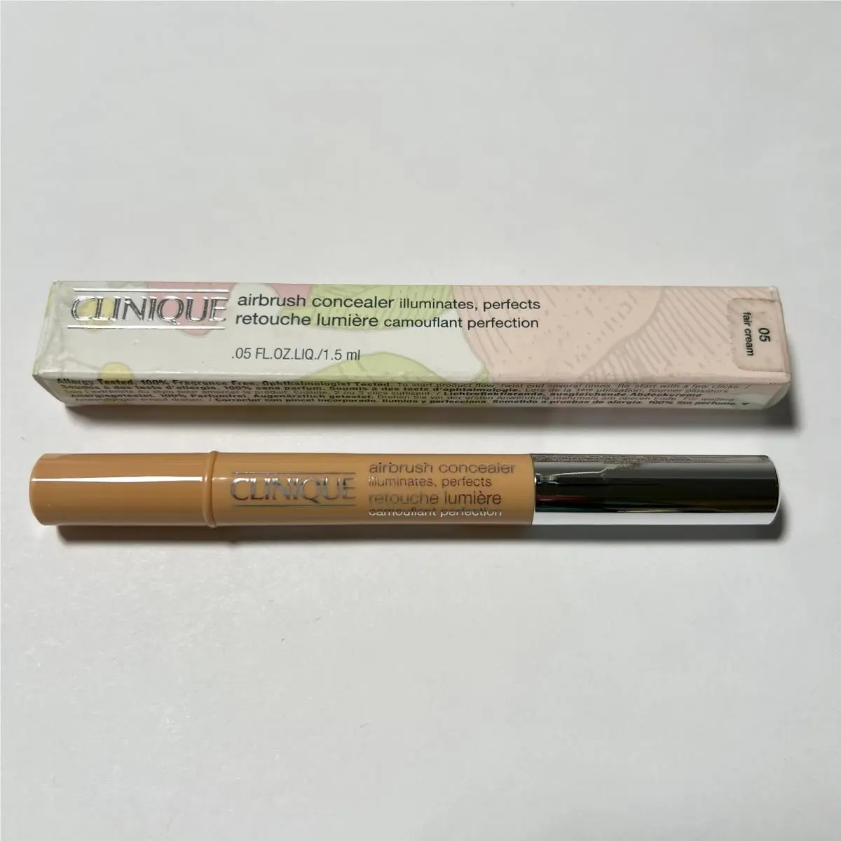 Clinique Airbrush Concealer Shade 05 Fair Cream Full Regular Standard Size