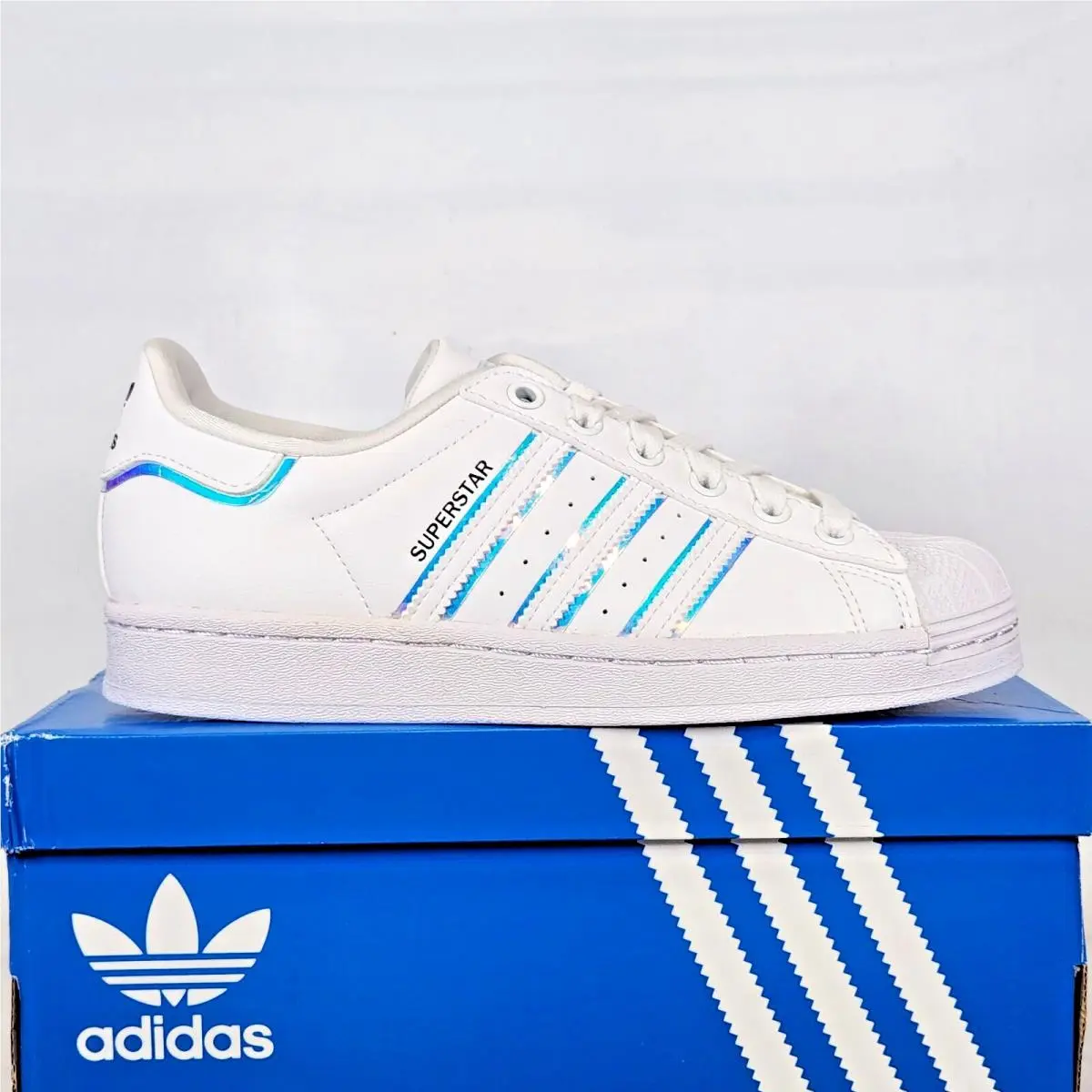 4.5 Big Kids - Adidas Superstar Junior - Iridescent Mirror/ White Cloud - GV8899