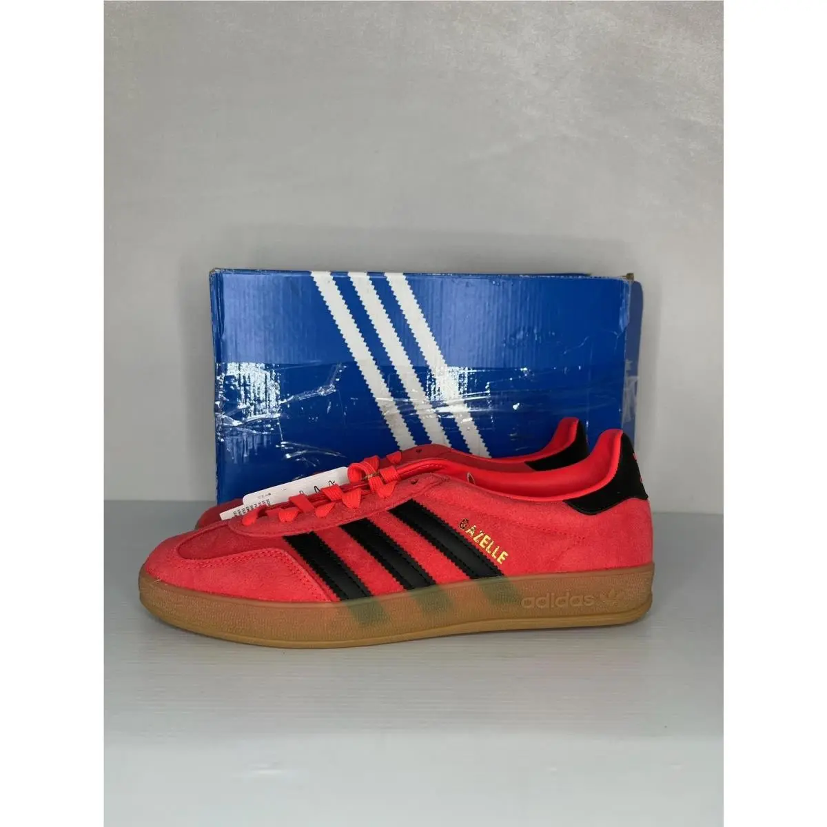 Adidas Gazelle Indoor Men’s 8 Red Gum Sole Sneakers JR6304