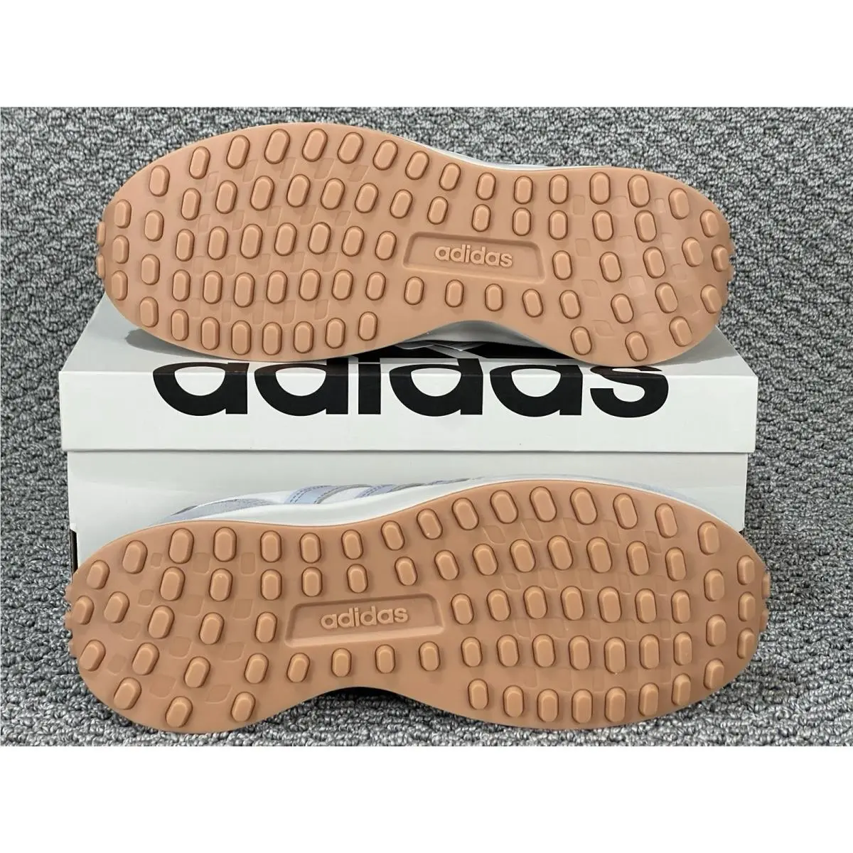 Adidas shoes - adidas Run 70s - Run - Gray 12