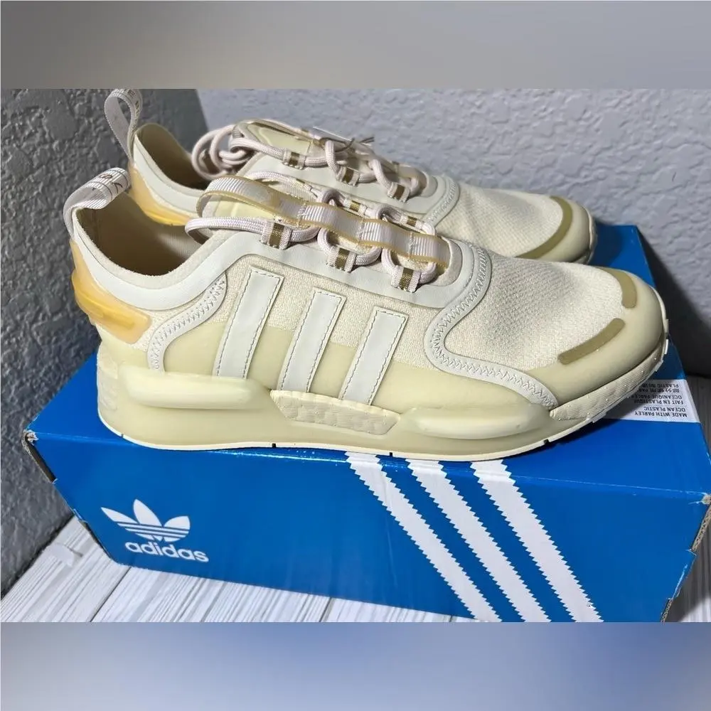 Adidas shoes - adidas NMD V3 - NMD - Ivory 0