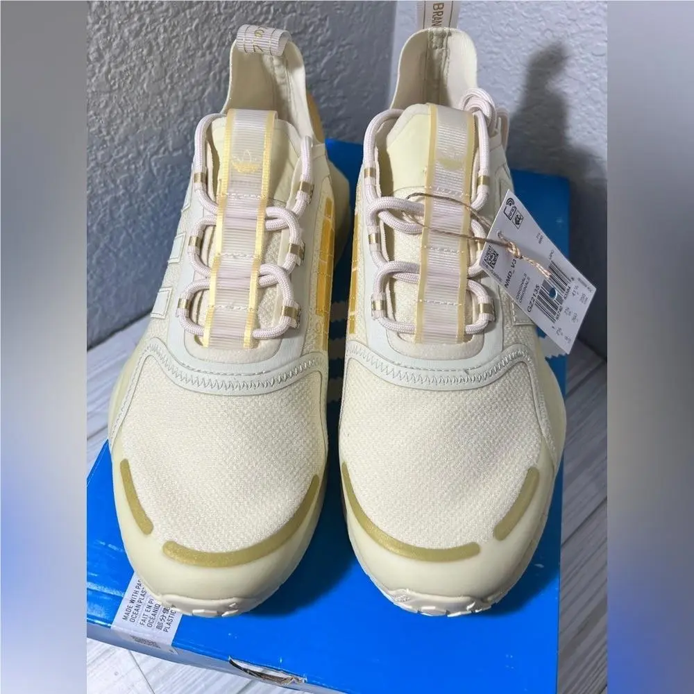 Adidas shoes - adidas NMD V3 - NMD - Ivory 1
