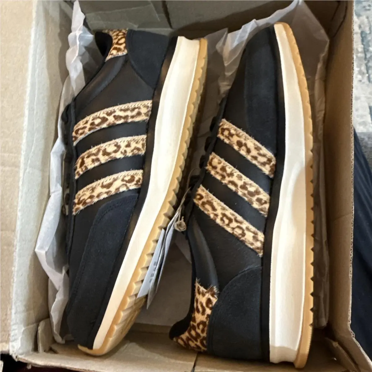 Adidas shoes - adidas Run - Run - Black 1