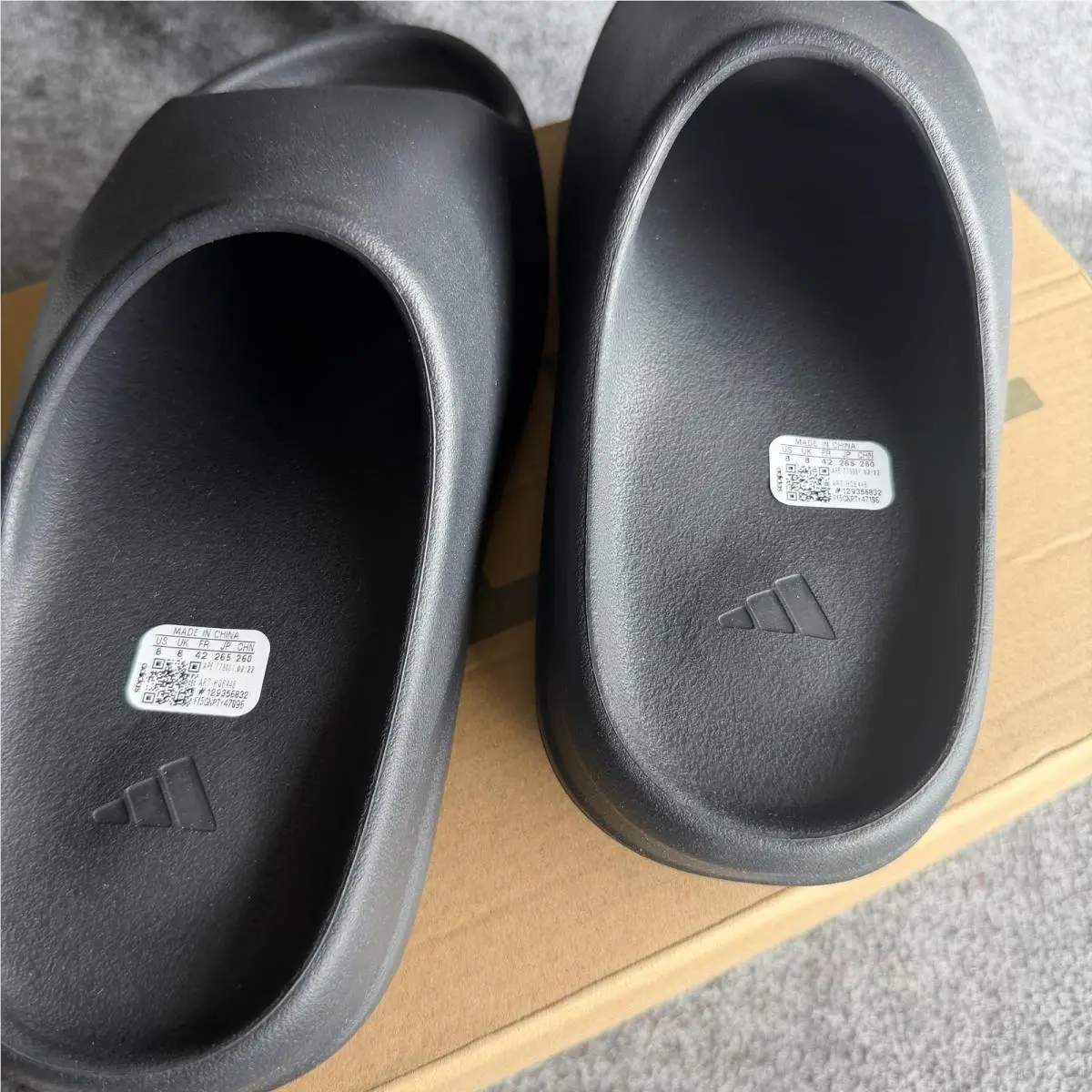 Adidas shoes - adidas YEEZY SLIDE - YEEZY SLIDE - Black 3