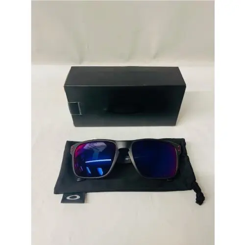 Oakley OO9102 Holbrook Sunglasses in Matte Black Frame w/ + Red Iridium Lens-new