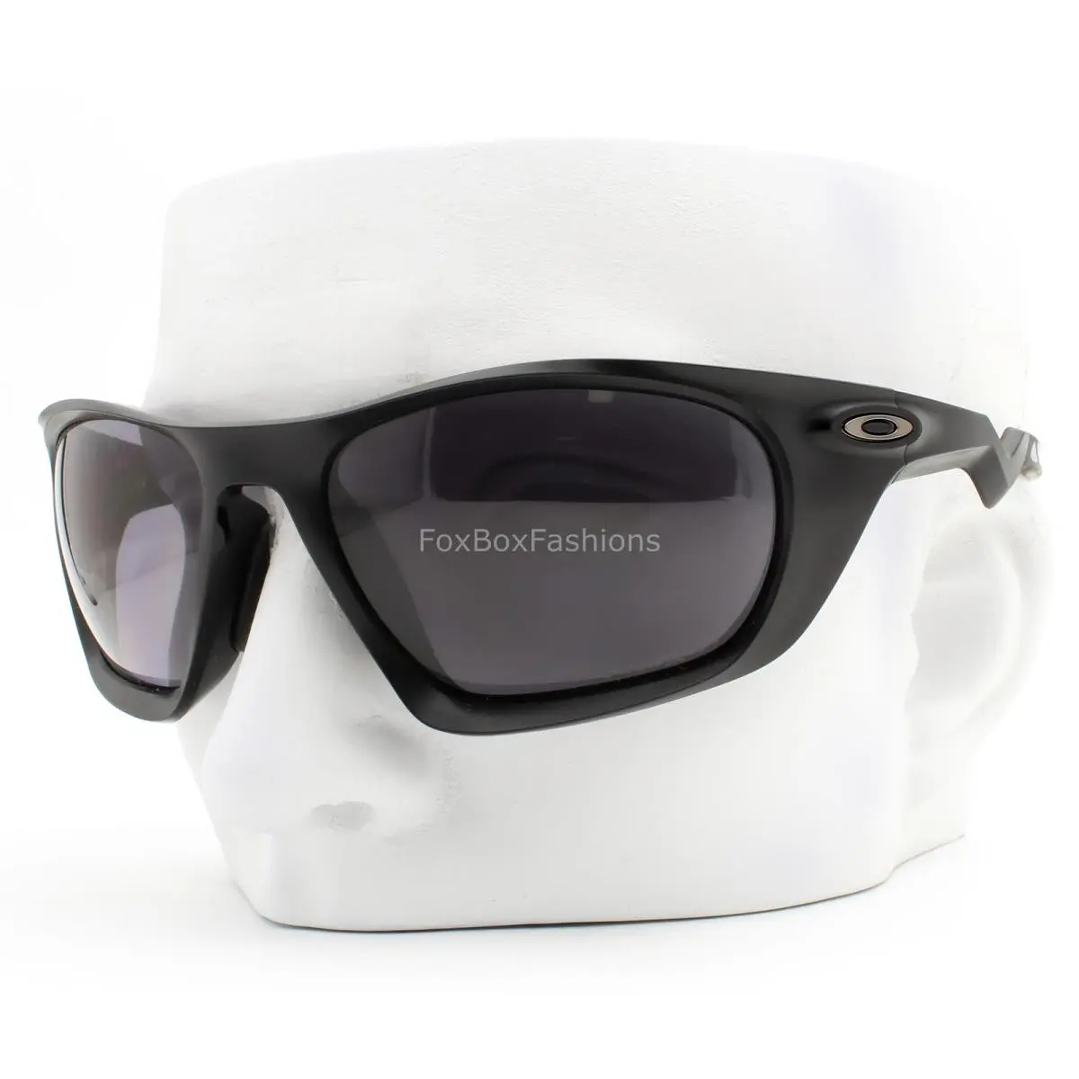 Oakley Lateralis Sunglasses Matte Black Prizm Gray Polarized OO9431-1260 W/pouch