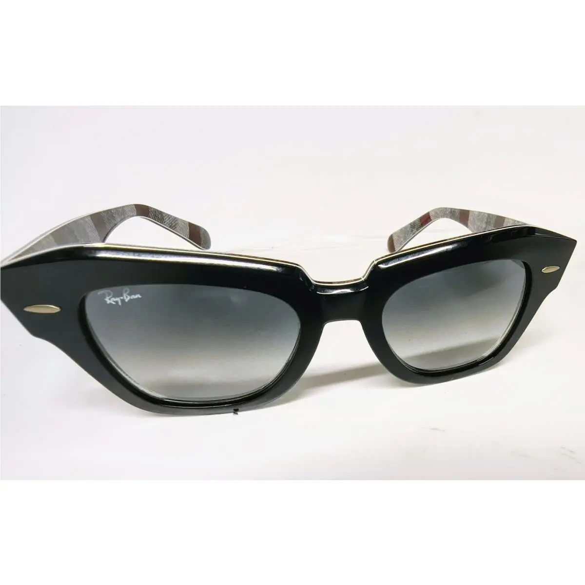 Ray-ban State Street Black On Chevron Grey/burgundy/light Grey Gradient Blue 49