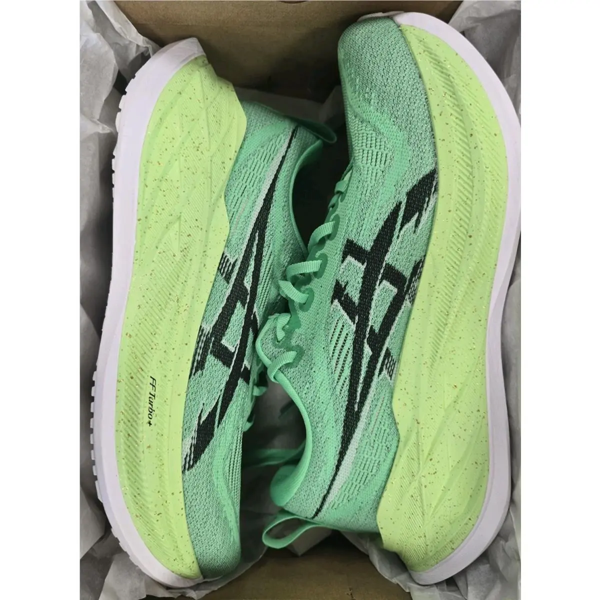 Asics Superblast 2 Vital Green Black 1013A185-300 Size Men`s US 7.5 Womens 9
