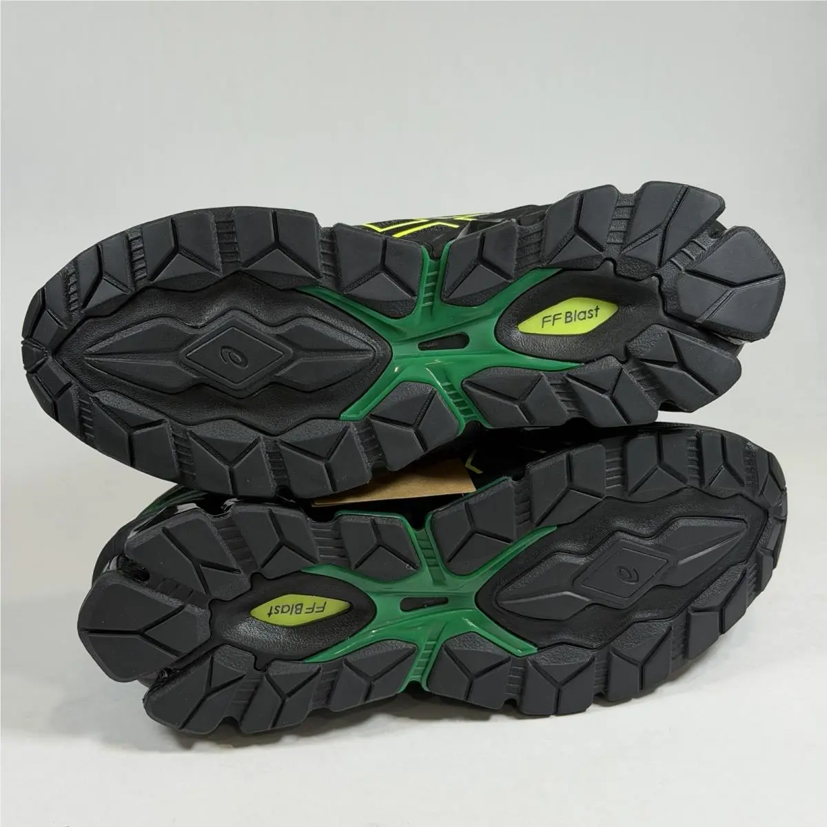 Asics shoes - ASICS Kids Size-4 Gel-Quantum 360 VII GS - Black 3