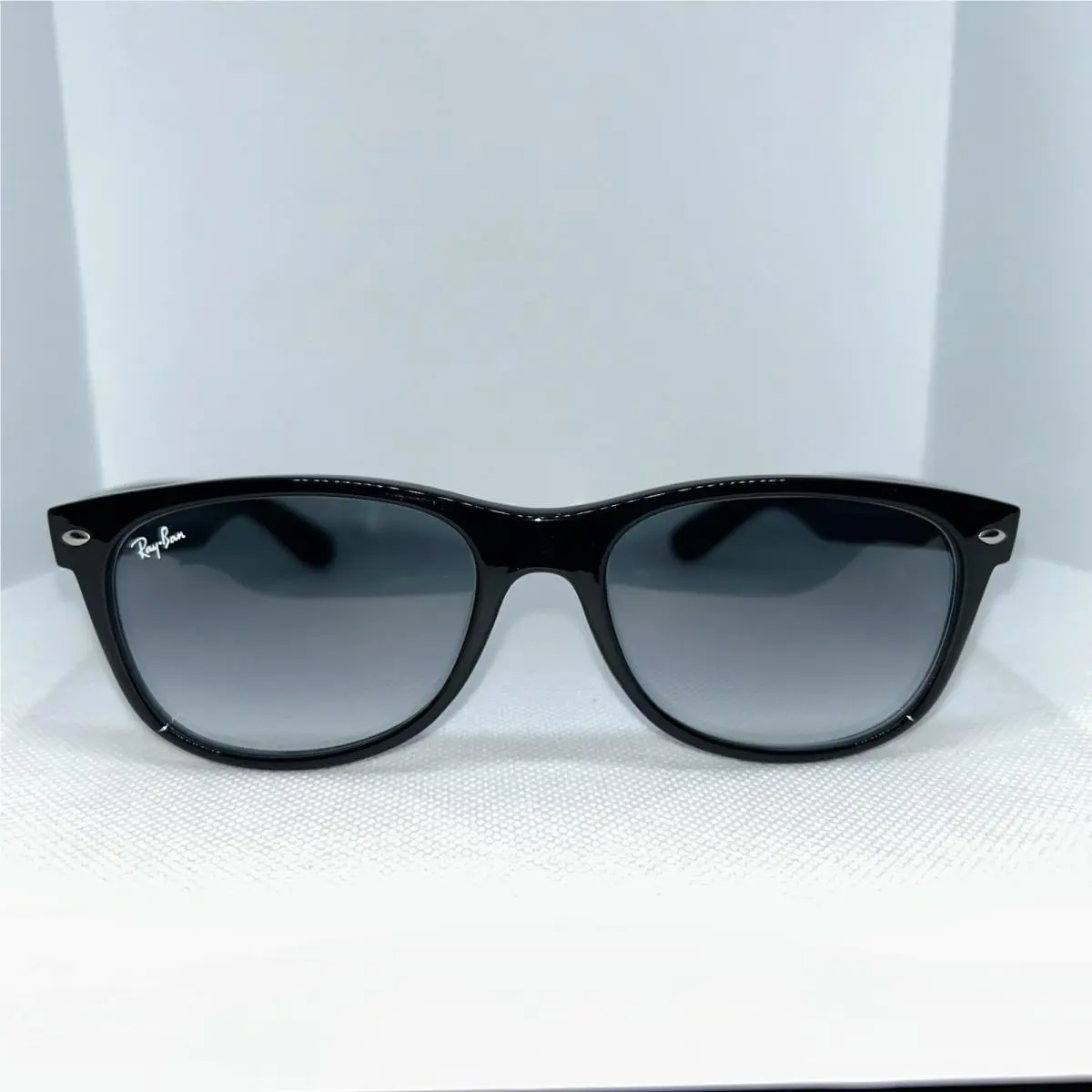 Ray Ban RB2132 601/32 Black Clear Gradient Gray Unisex 55 mm Sunglasses