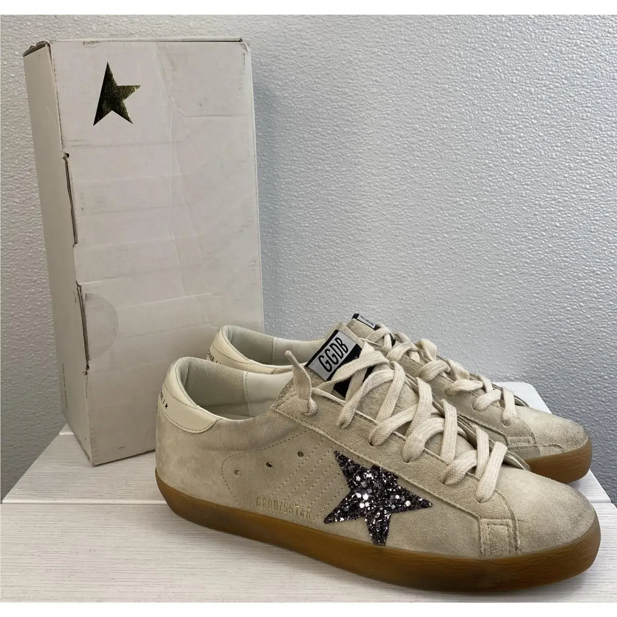 Golden Goose Super-star Low Womens US10 EU40 Ice Gray Suede Glitter Star Sneaker