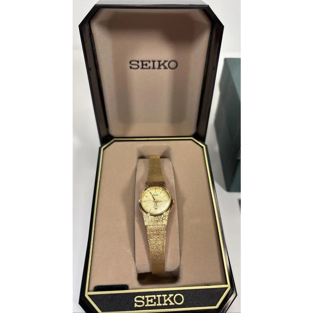 Vintage Seiko Ladies Gold Tone Dress Watch 1N01-0K50 Box Plz Read