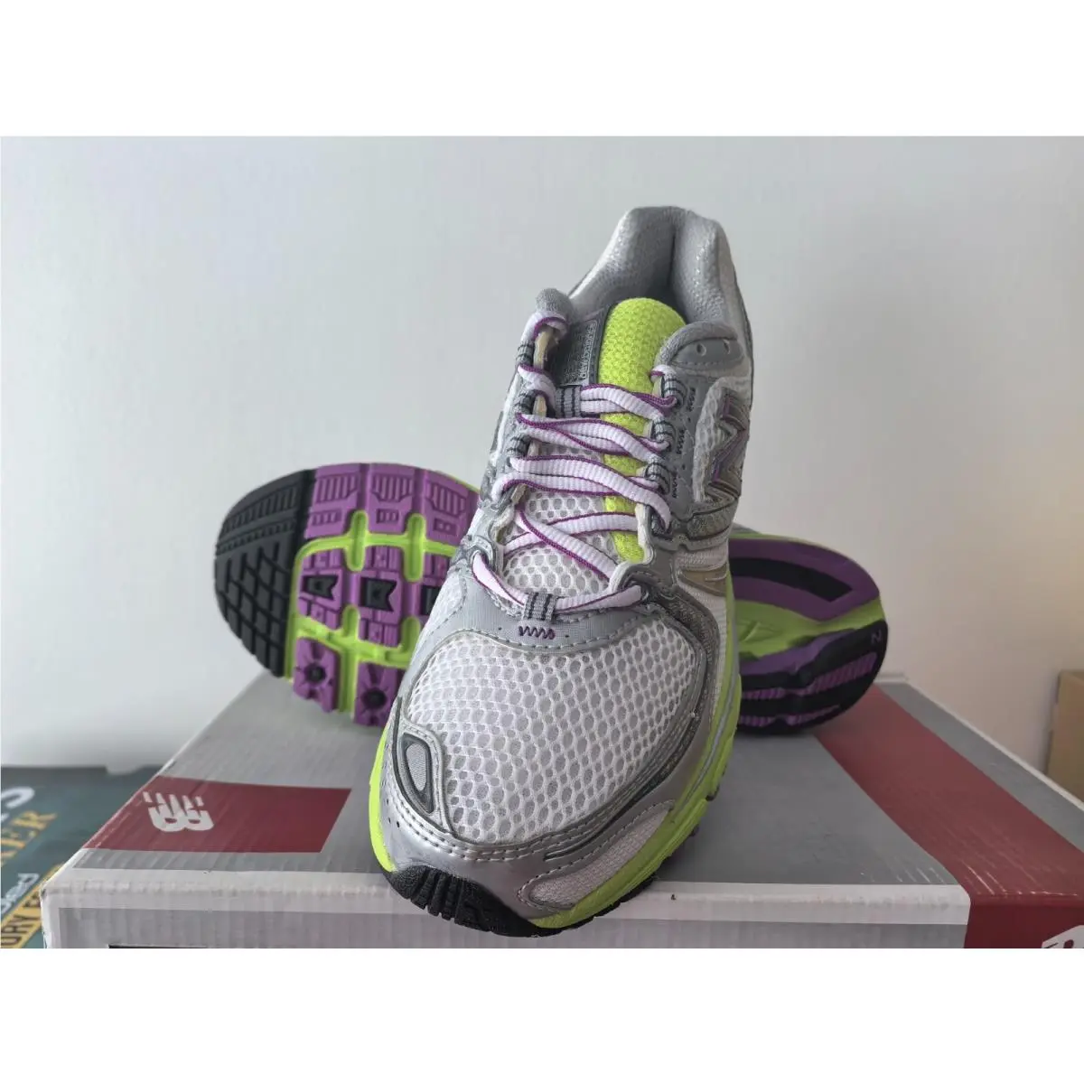 New Womens New Balance 730 Running Sneakers Shoes 8.5