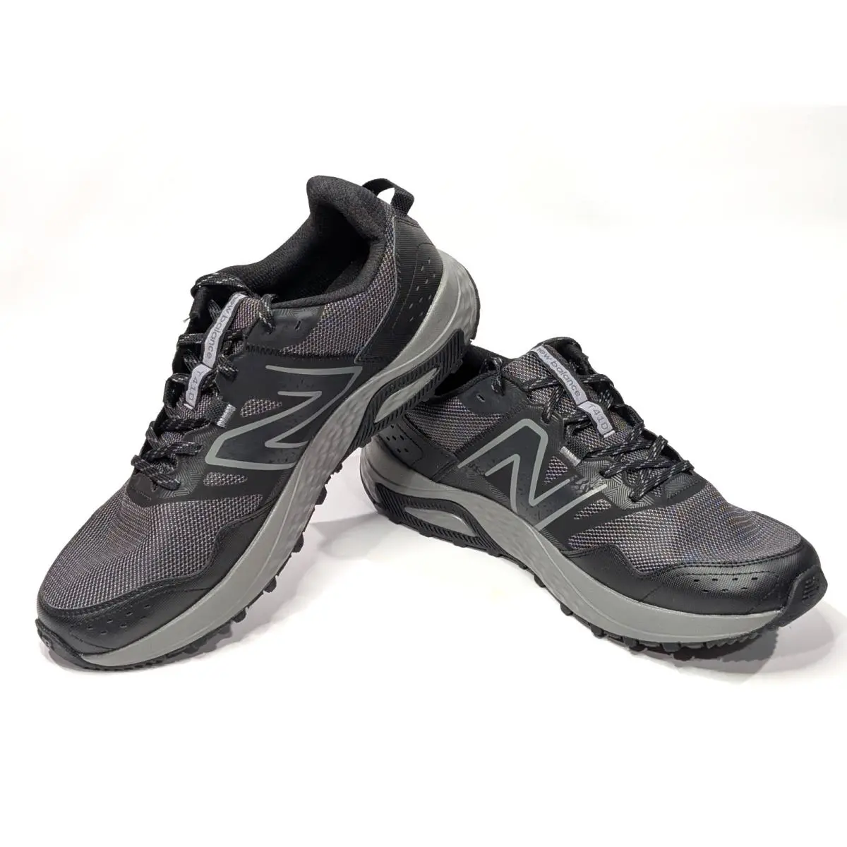 New Balance 410 V8 Black Men`s Trail Running Shoes - Size 11.5 MT410LB8