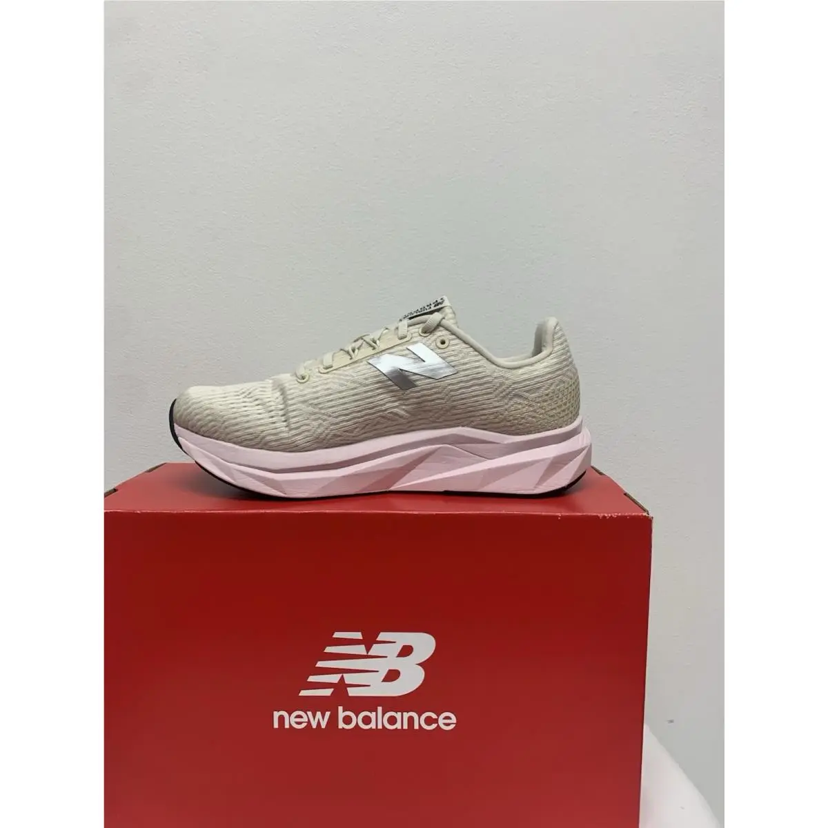 New Balance shoes - New Balance FuelCell Propel - FuelCell Propel - WFCPRCS5 - Beige 0