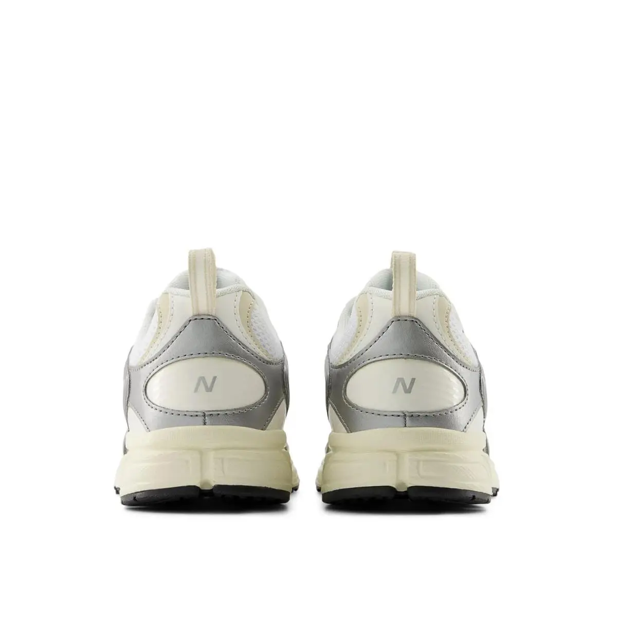 New Balance shoes - White/Silver 9