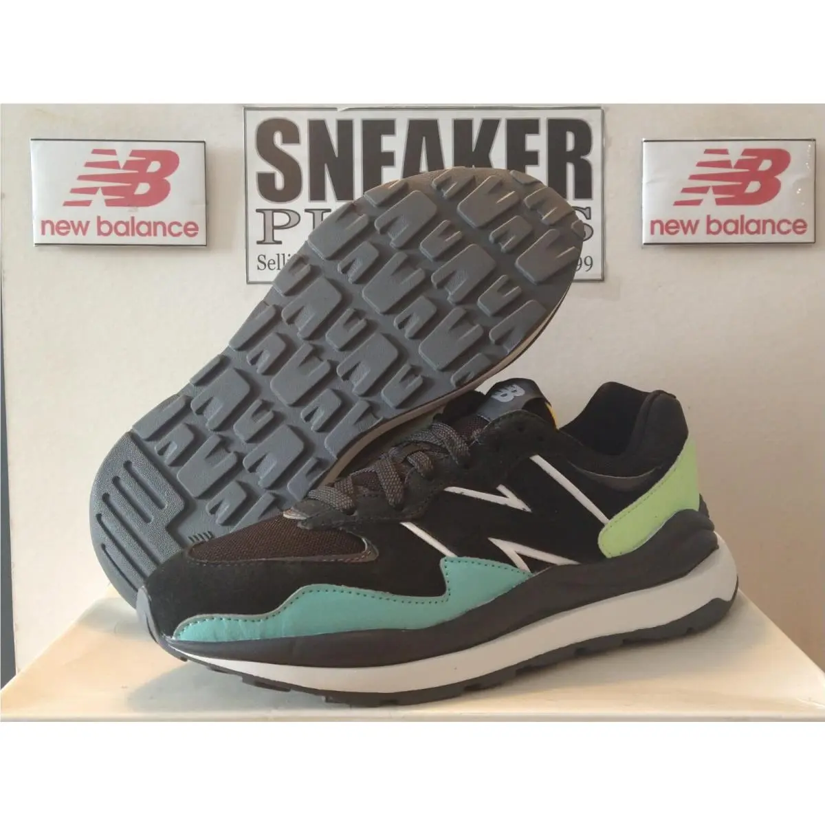 New Balance shoes - M5740RRA - M5740RRA - Black / Glow (UPC: 195907862995) 0