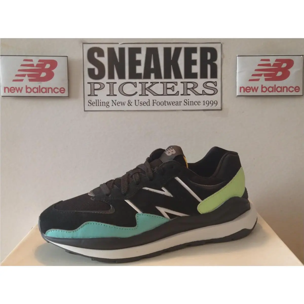New Balance Men`s Lifestyle Running - Size: 9 D - M5740RRA - Black / Multi-color