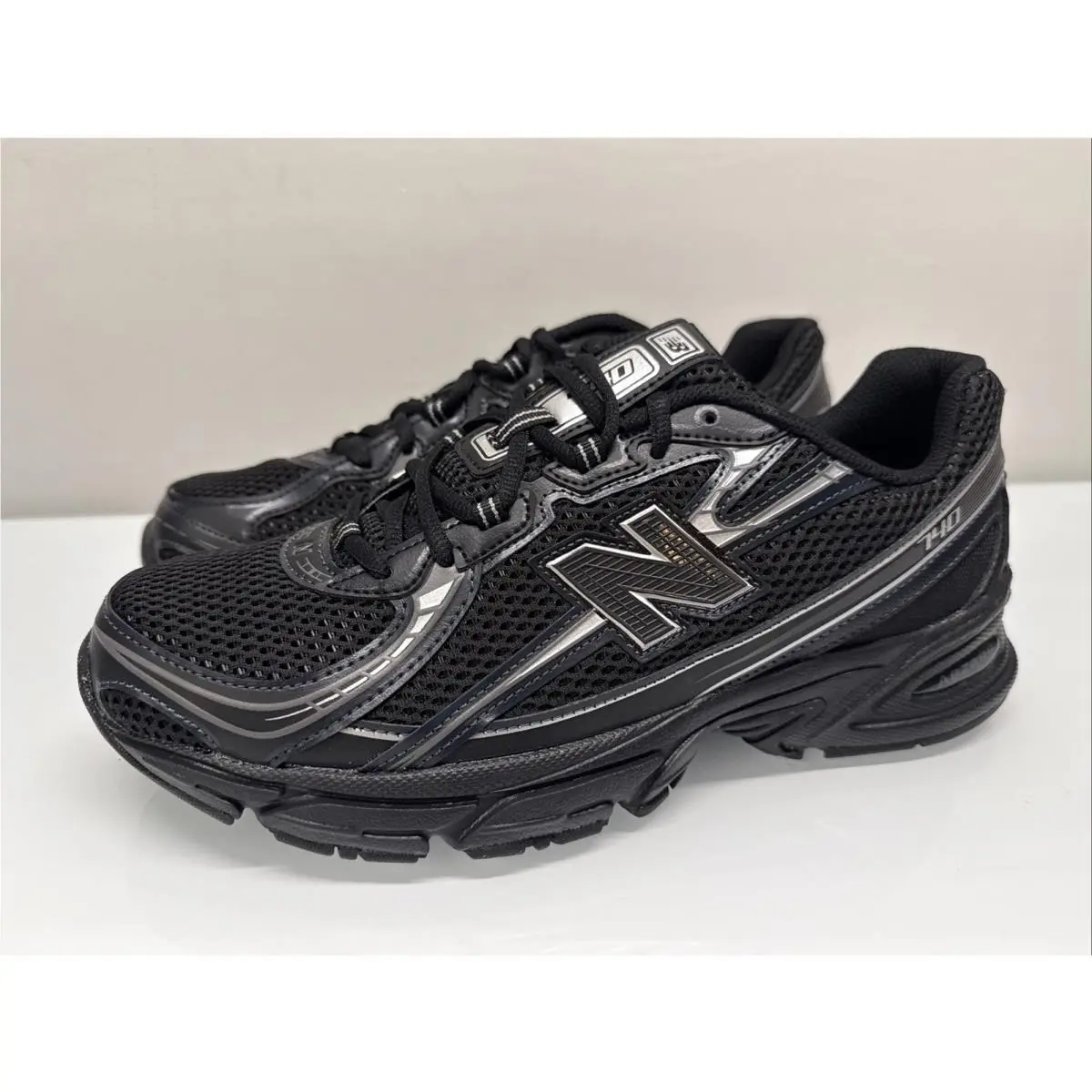 New Balance 740 Black/silver/grey U740BM2 Men`s 9.5 Women`s 11