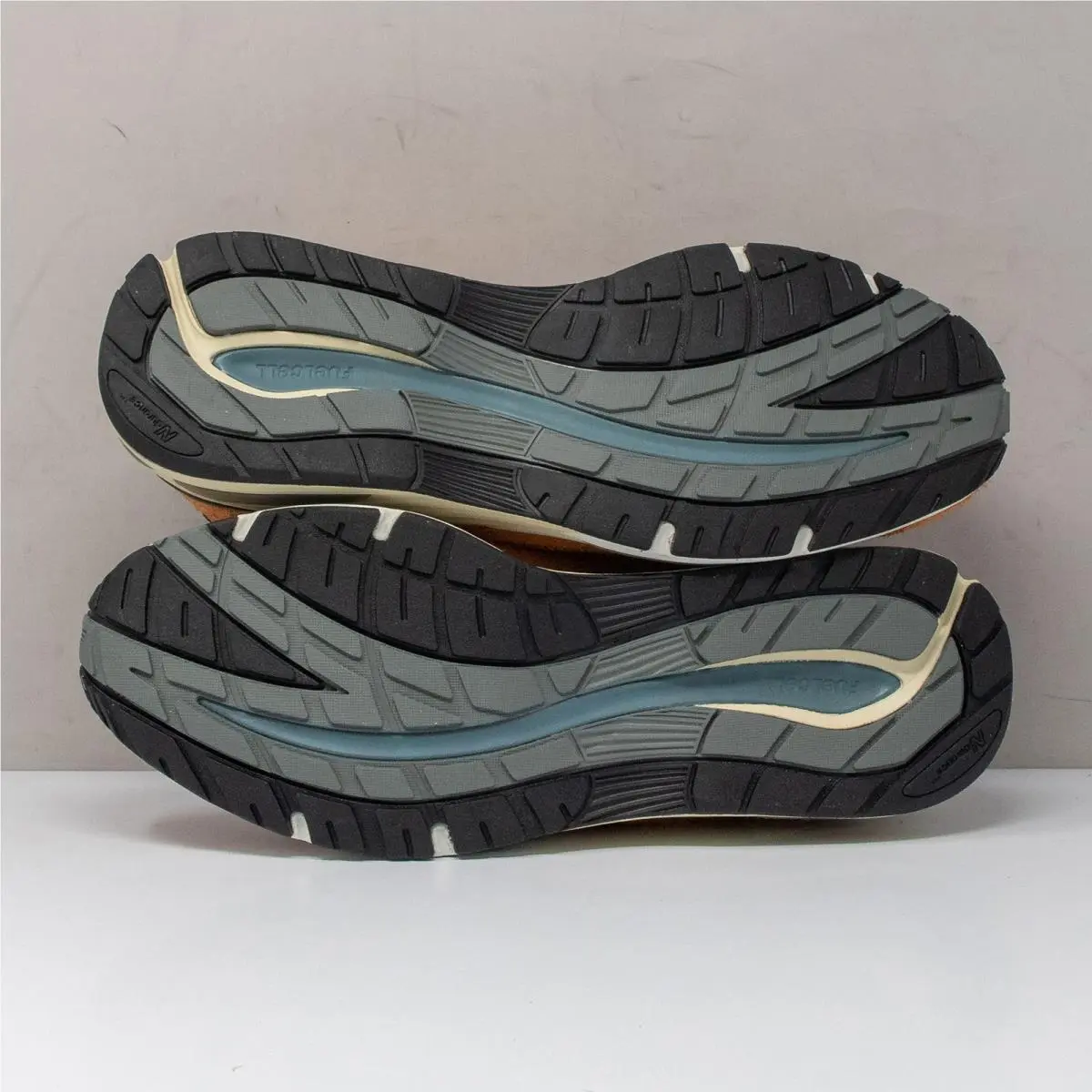 New Balance shoes - New Balance 991 v2 - U991OV2 - Orange (UPC: 198686230160) 2