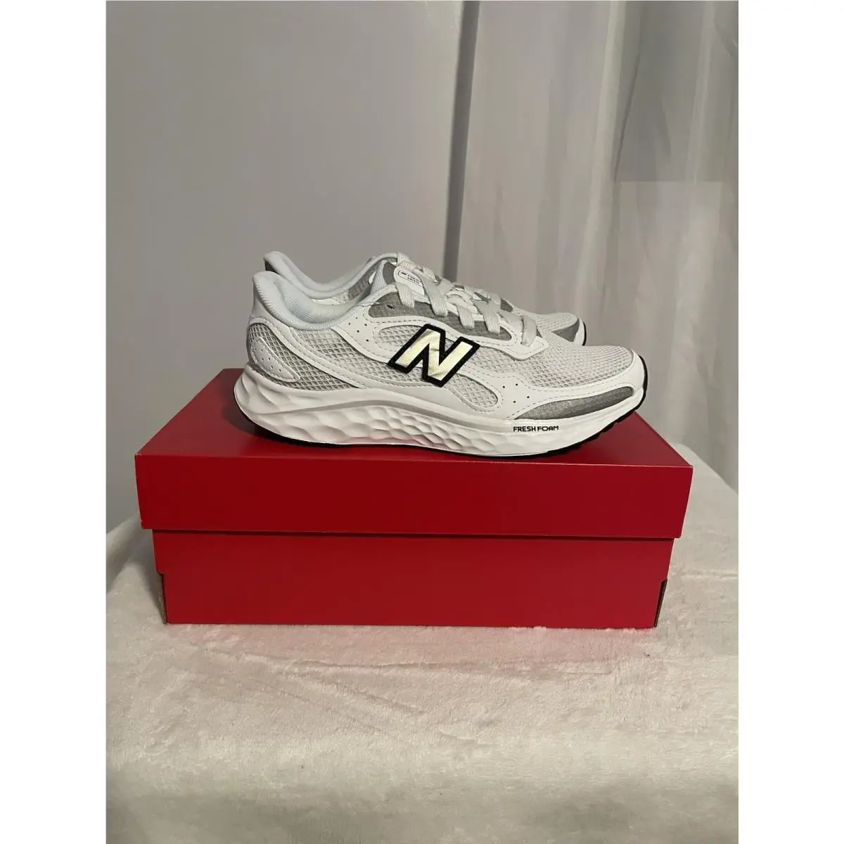 Size 8.5 Wide - New Balance Fresh Foam Arishi v4 White Silver Metallic Black W