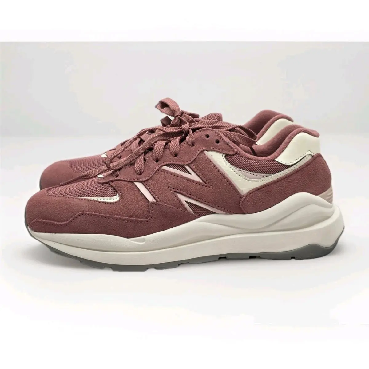 New Balance HG1 Women’s 10.5 Rose Pink Suede Mesh Sneakers W5740HG1