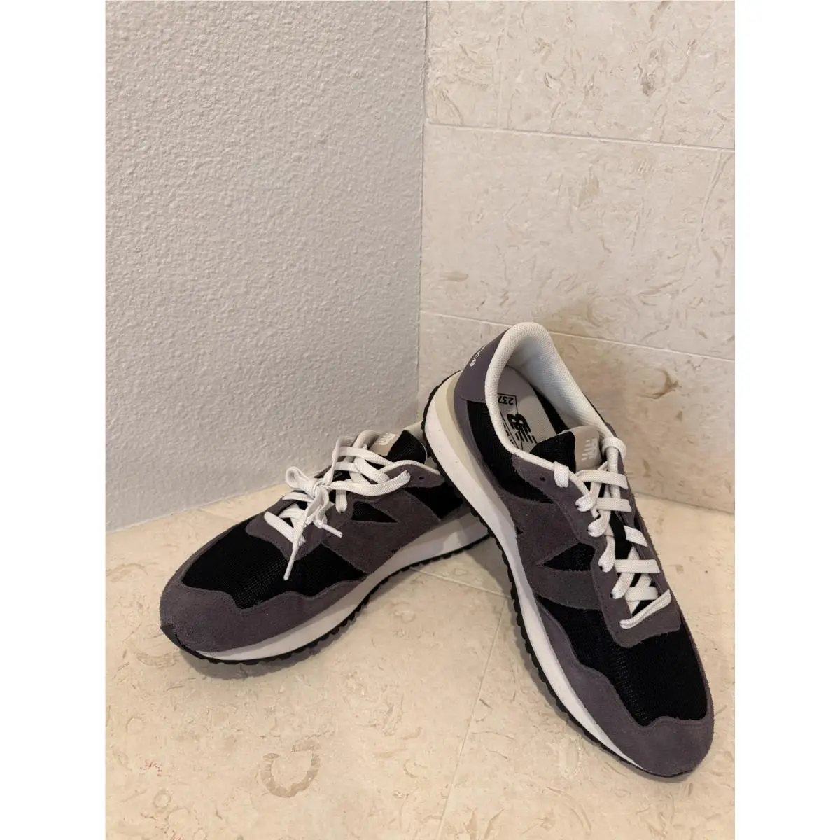 New Balance 237 Shoes Mens Size 10.5 Gray Black Suede Running Sneakers M23718J