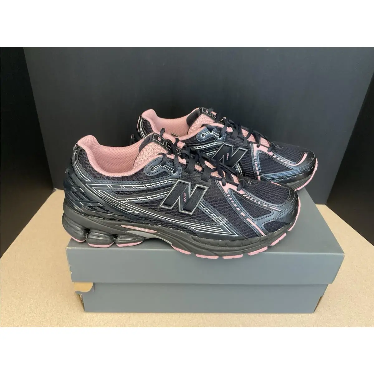 New Mens New Balance 1906R Pink Taffy/black Athletic Running Shoes. Size 10.5D