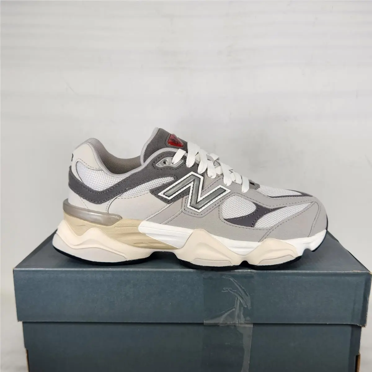 6.5 Big Kids - New Balance 9060 - Raincloud / Castlerock - GC9060GY