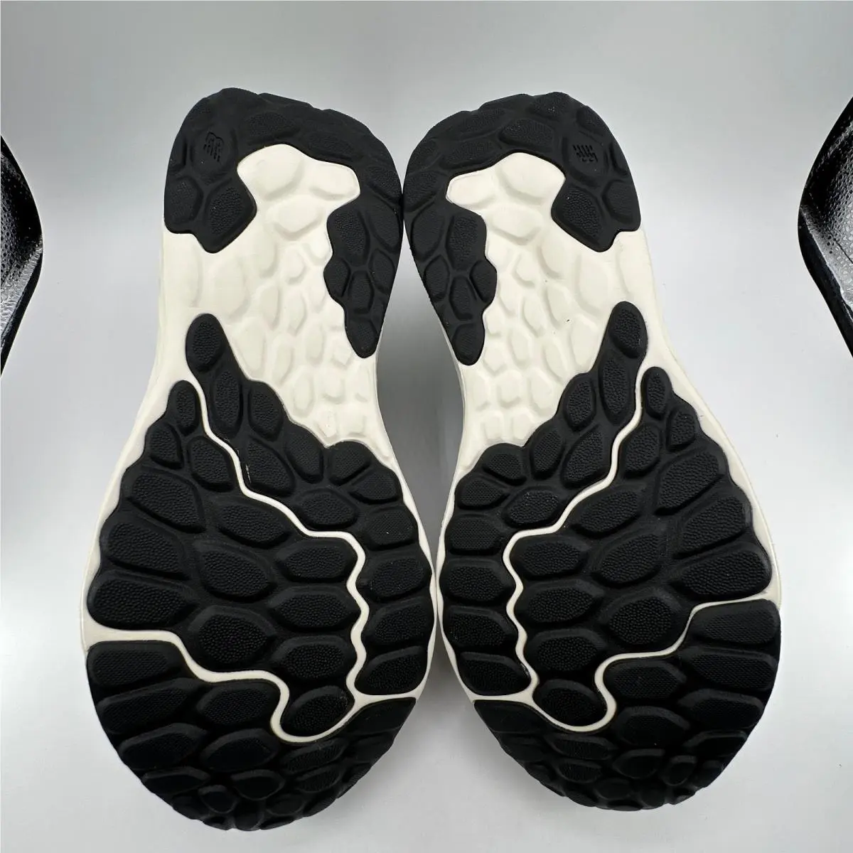 New Balance shoes - New Balance Fresh Foam Arishi - MARIS1CW - Black 7