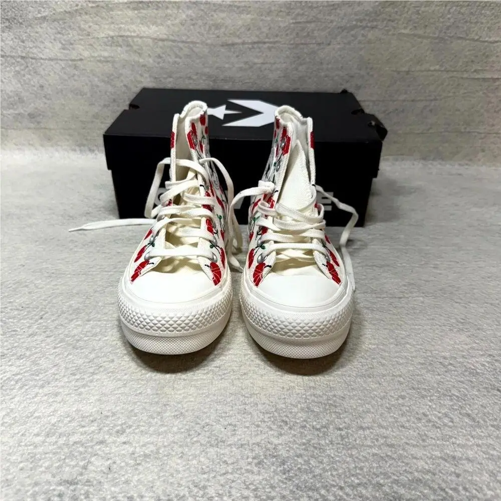 Converse shoes - White 5
