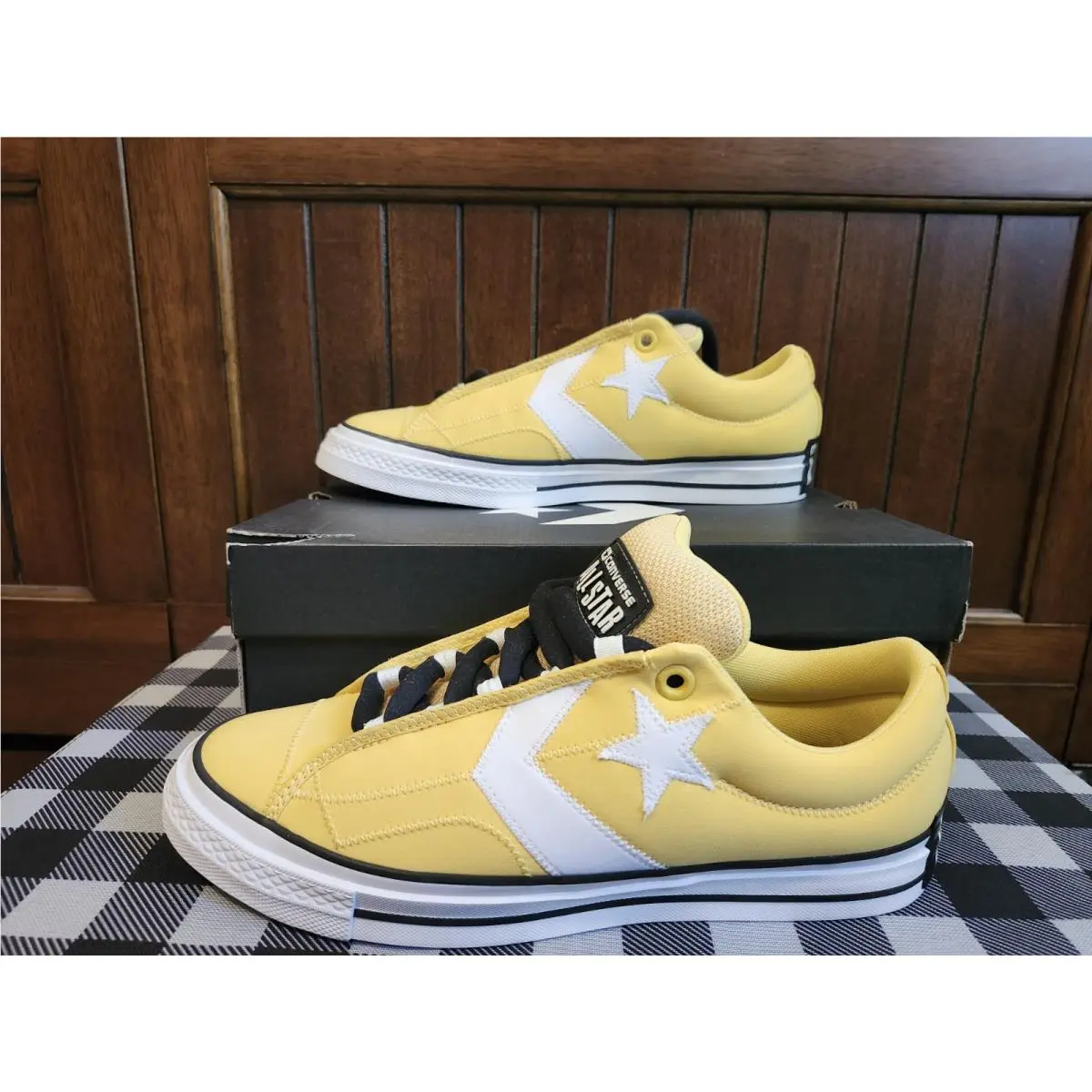 Womens Converse A11484C Bananas/white/black Men Size 11 Womens 12.5 W Box