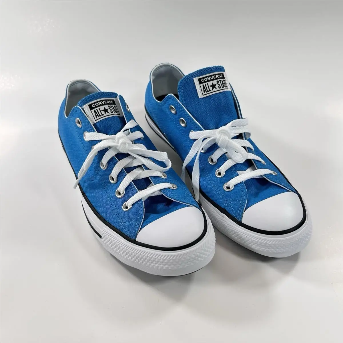 Converse shoes - Vivid Blue 0