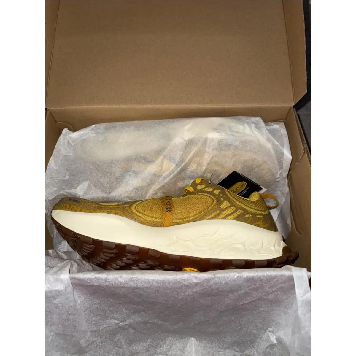 New Balance shoes - New Balance Fresh Foam Hierro - MTHIERF8 - Yellow 3