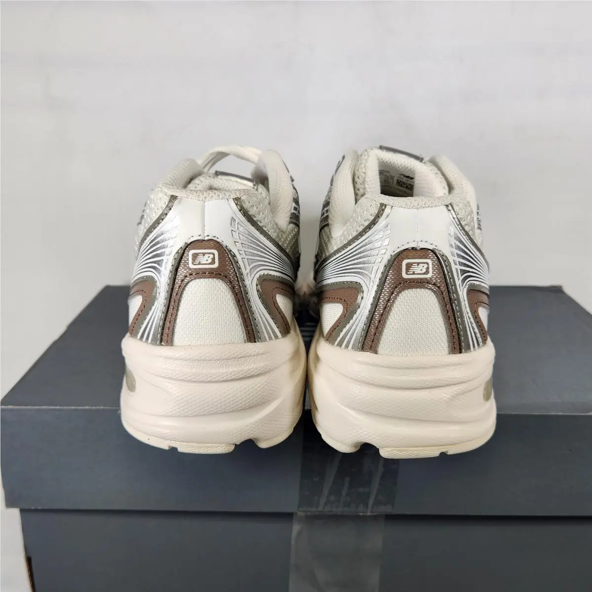 New Balance shoes - New Balance 740 - U740MU2 - Brown 3
