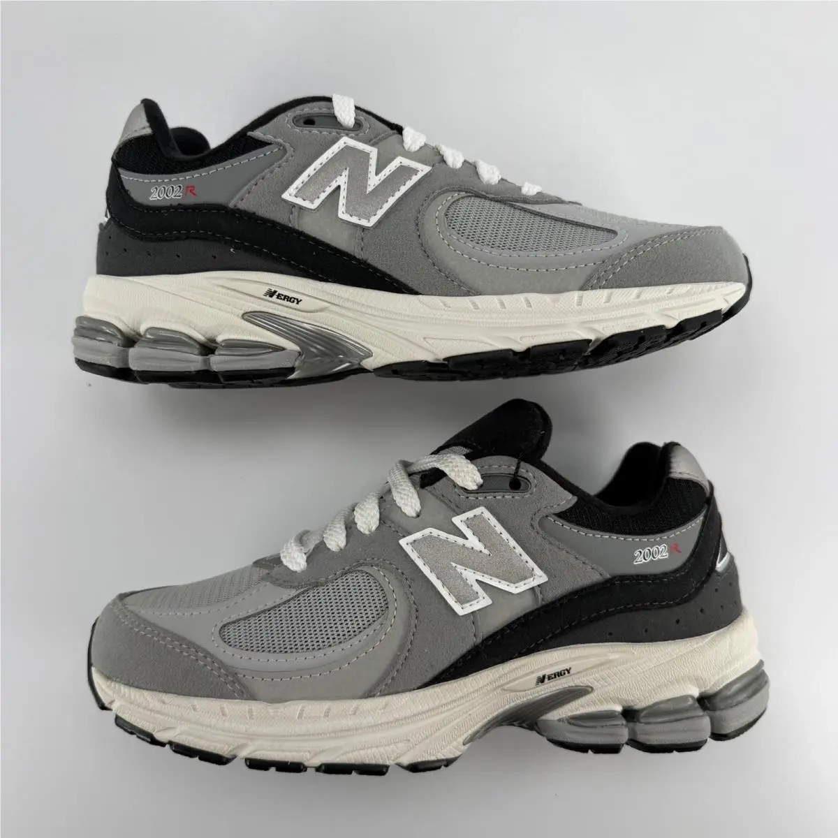 New Balance shoes - New Balance 2002R - Gray 0
