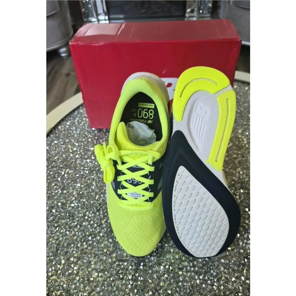 New Balance shoes - New Balance FuelCell 890 - FuelCell - NEON YELLOW 4