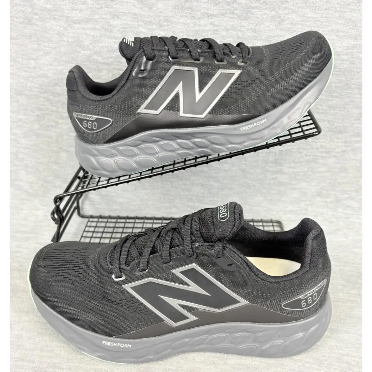 New Balance Fresh Foam 680 V8 Running Sneakers Womens 8.5 M Black Comfort Light