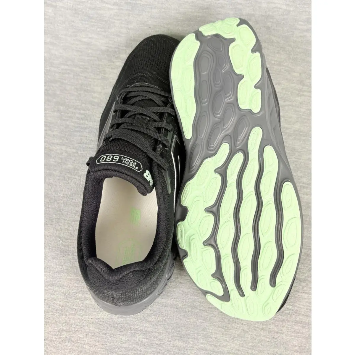 New Balance shoes - New Balance Fresh Foam 680 V8 - Black 1