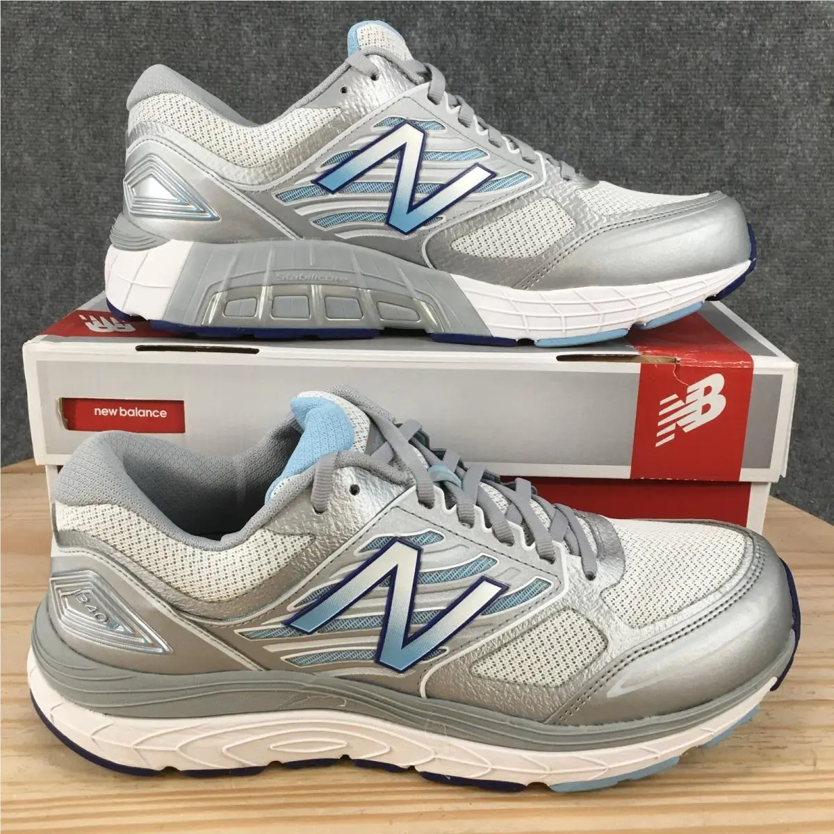 New Balance 1340v3 Running Shoes Womens 12 D Lace Up Sneakers Low Top Silver New