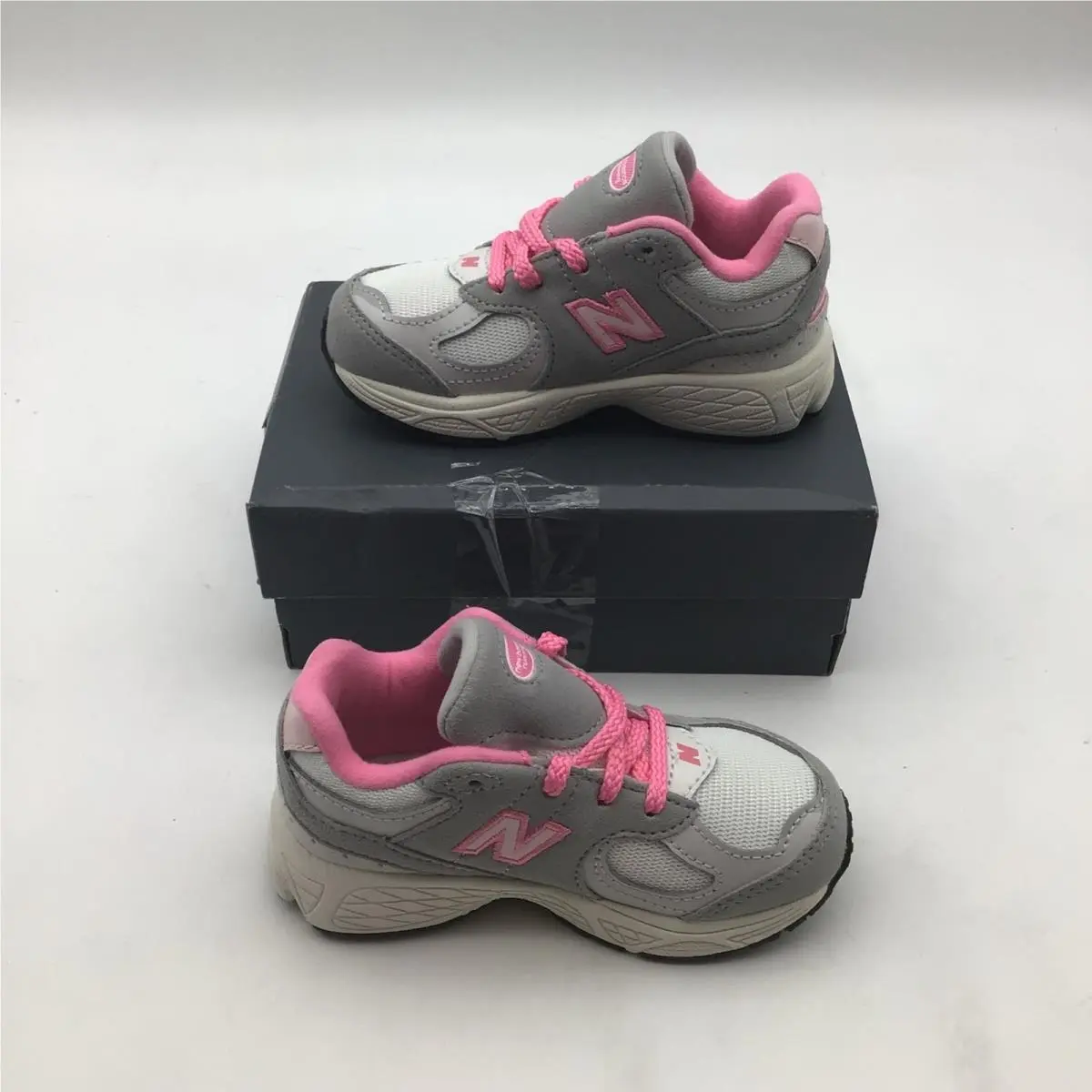 New Balance shoes - New Balance 2002R - Gray 0