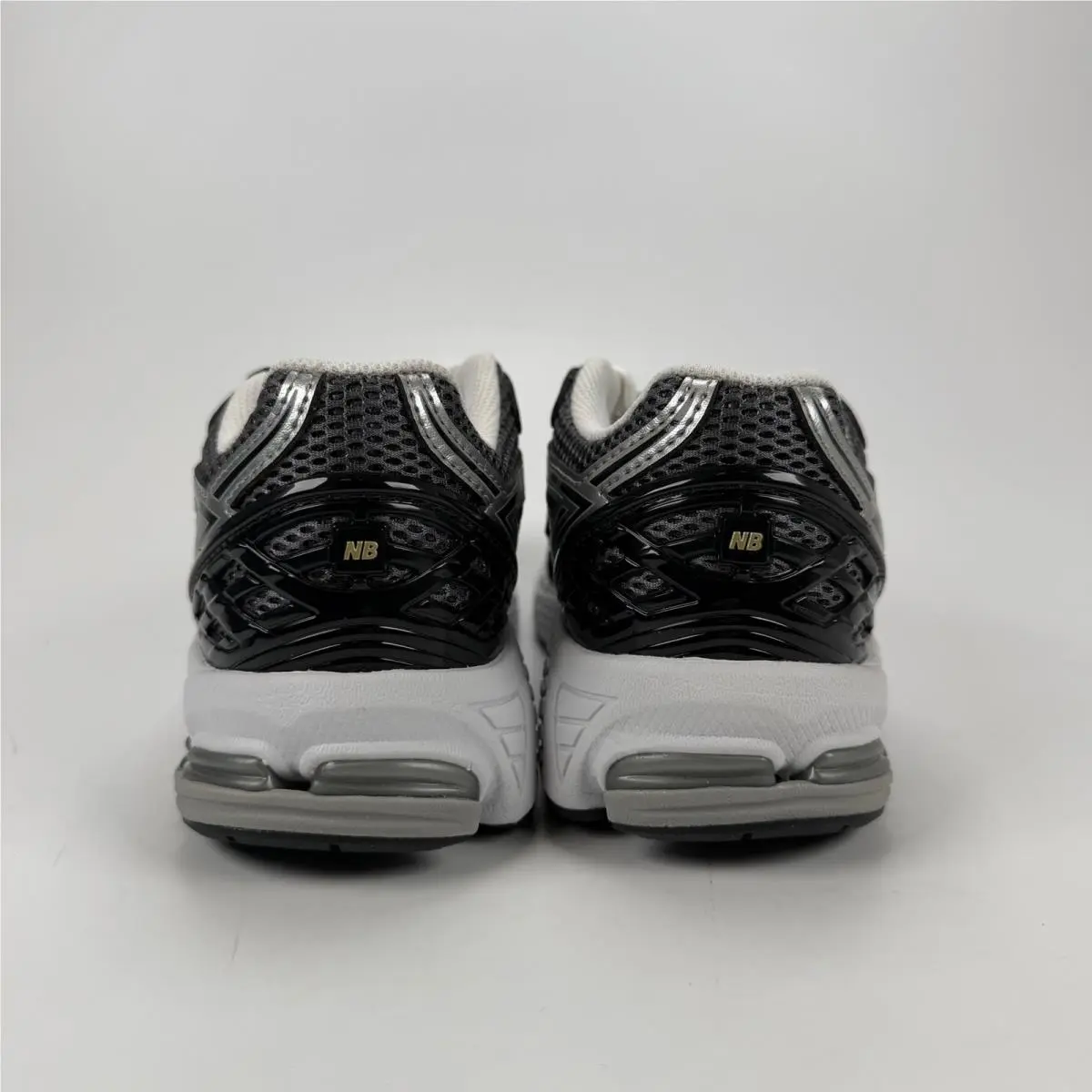 New Balance shoes - New Balance 1906R Silver Metallic Black - Silver 3