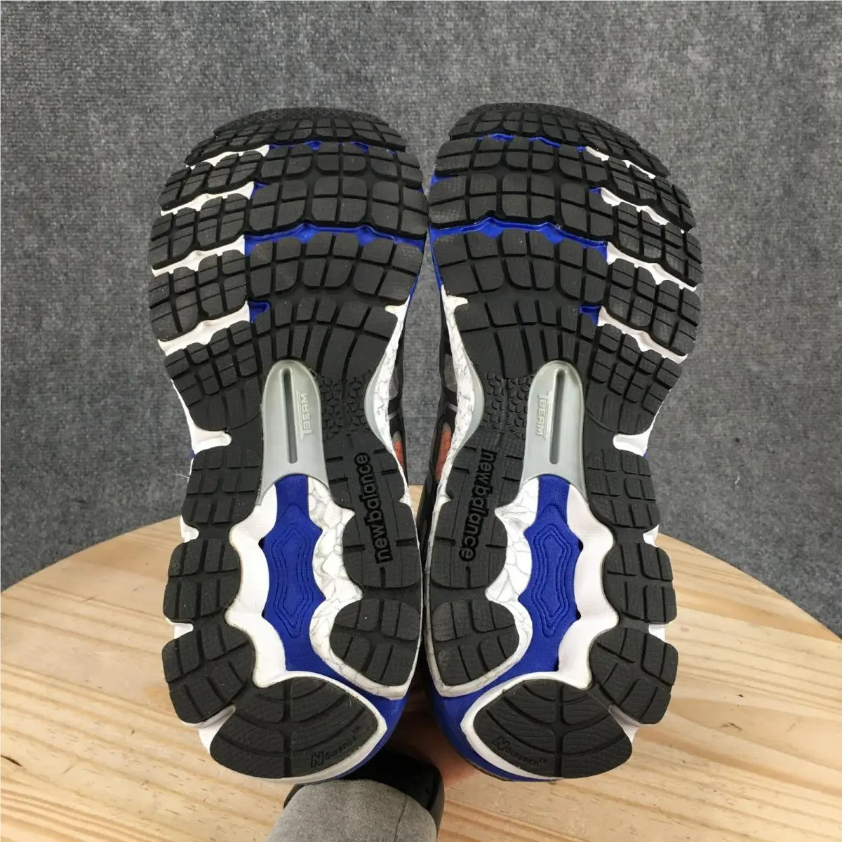 New Balance shoes - Silver 8