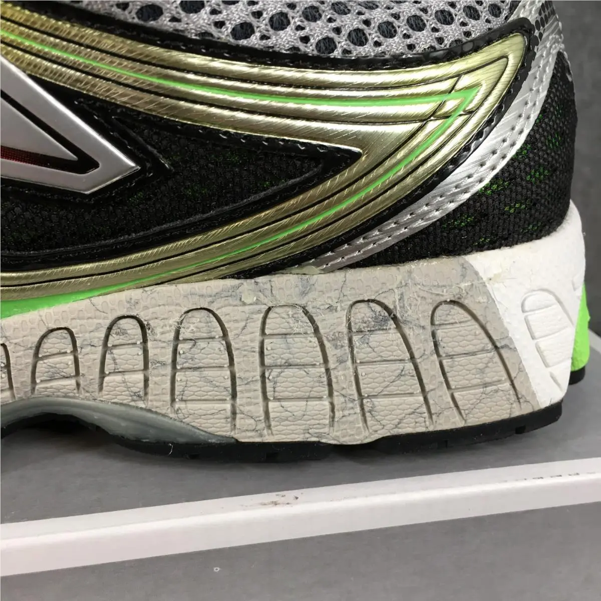 New Balance shoes - New Balance 860v3 - Multicolor 2