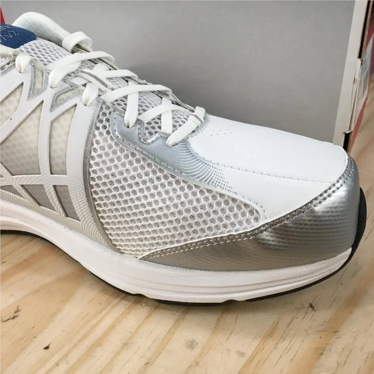 New Balance shoes - New Balance 847v2 - White 3