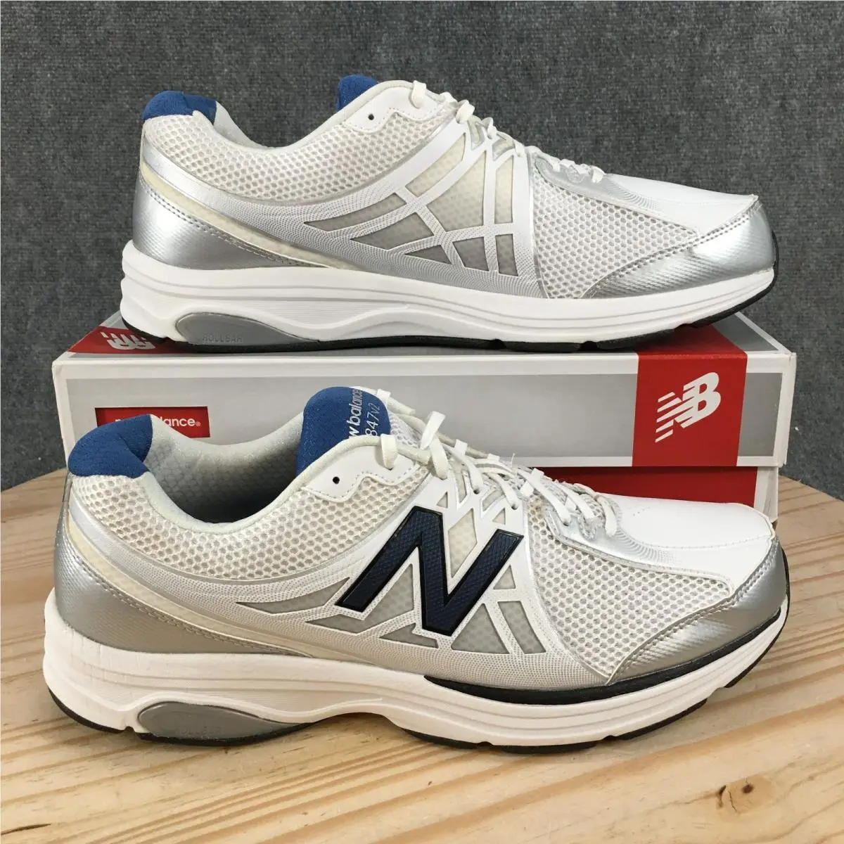 New Balance 847v2 Shioes Mens 13 B Athletic Sneakers Lace Up Multicolor New